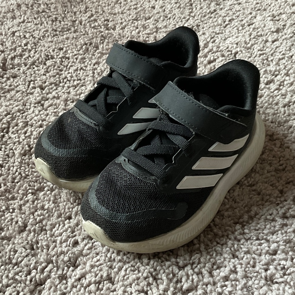 ADIDAS Kids Black and White Sneakers size 7
